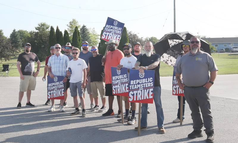 Workers with Republic Services and Teamsters Local 179 picket  in front of the west entrance to Republic Services on Wednesday, July 2, 2025 in Ottawa. The strike involves 25 employees at Republic Services at the Otawa facility. 
The action will disrupt waste collections for tens of thousands of residents throughout LaSalle County. Republic Teamsters are demanding a contract with improved wages, better benefits, and stronger labor protections. The Illinois strike comes after 450 Republic Teamsters in Boston went on strike on Tuesday. Hundreds of additional Teamsters across the country are having similar contract disputes with Republic.