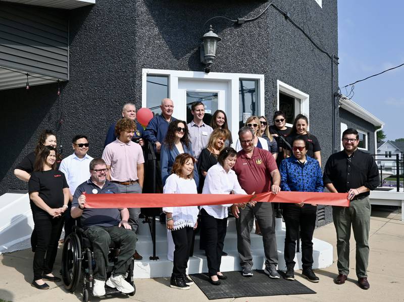 Annie’s Pancake House and Restaurant held their ribbon cutting ceremony at 10 a.m. Tuesday, Aug. 15 with family, restaurant staff, and public officials in attendance.