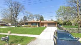 Single-family home sells in Downers Grove for $515,000
