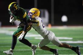 Fremd, behind Northwestern recruit Johnny O’Brien’s 4 TD passes, beats Lyons for first quarterfinal since 2009