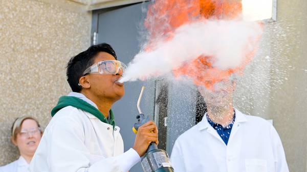 Student tours of Kane County companies aim to mold next generation of manufacturing leaders