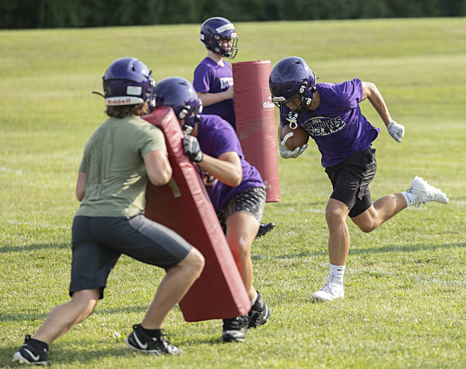 Photos Dixon football back on the field Shaw Local