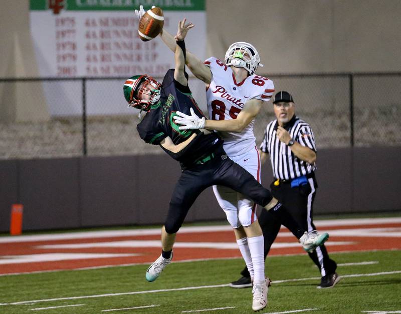 L-P's Joel Lightle breaks up a pass intended for Ottawa's Dane Carretto on Friday, Oct. 3, 2025 at Howard Fellows Stadium.