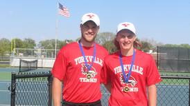 Roundup: Sewruk spins one-hitter with 11 strikeouts for Foxes' baseball