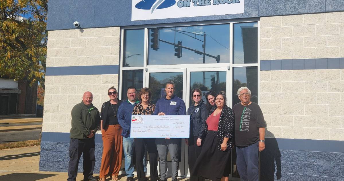 Rock Falls’ 7:24 Fitness on the Rock receives ,000 for facade work