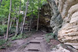 Explore Starved Rock’s 13-miles trail system for outdoor adventure this fall