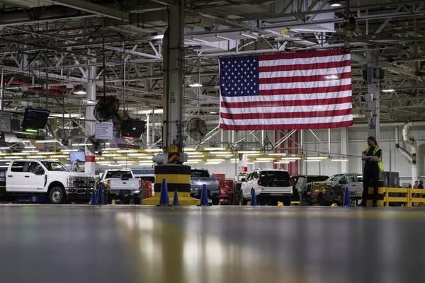 Whitmer told Trump in private that Michigan auto jobs depend on a tariff change
