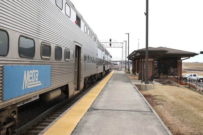 A train arrives Thursday, Jan. 12, 2023, at the Elburn Metra Station.