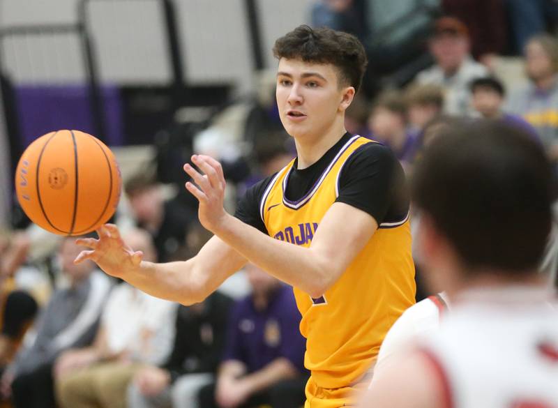 Mendota's Cole Tillman looks to pass the ball against Hall on Tuesday, Feb. 3, 2026 at Mendota High School.