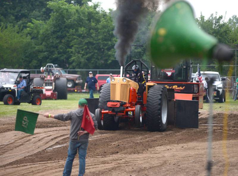 Steve Little of Rollo makes his run with his IM Case 900  tractor at the Forreston FFA Alumni Tractor and Truck Pull held during Leaf River Daze in Leaf River on Saturday, June 7, 2025.,  He pulled 279.67' in this attempt.