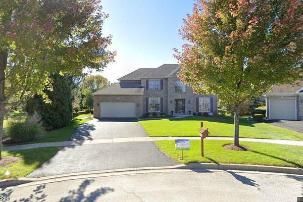 Sale closed in St. Charles: $700,000 for a single-family home