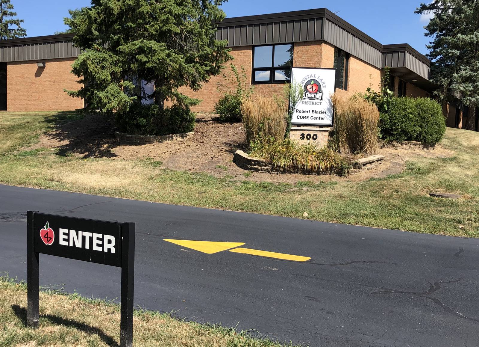 Crystal Lake Elementary School District 47 aligns with state mask