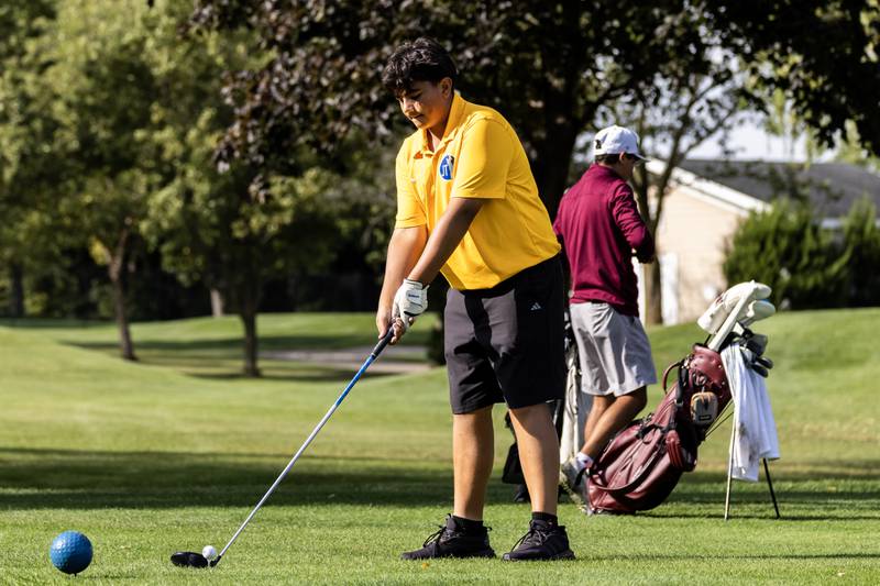 Joliet Central’s Marcos Montes competes in the IHSA Boys’ Class 3A Regional at Green Garden in Frankfort on Oct. 1, 2025.