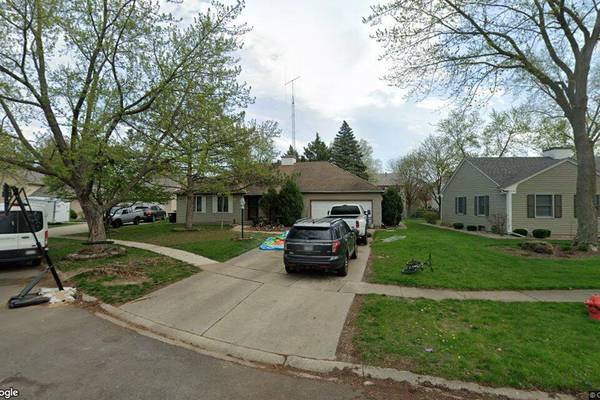 Oswego: Single-family home goes for $422,000