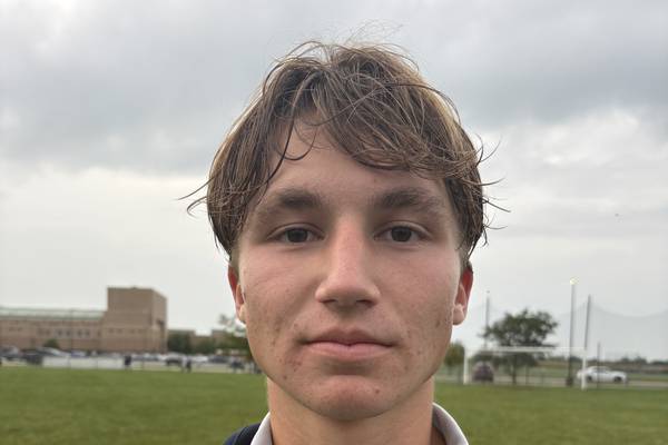 Oswego East can’t capitalize on chances in 1-0 loss to Waubonsie Valley