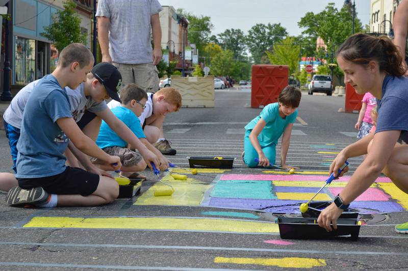 Similar to this project, the St. Charles Arts Council is organizing the Paint The Riverside community street painting project. From 9 a.m. to 2 p.m. July 30, community members are welcome to drop by and help paint the intersection of Riverside Avenue and Walnut Street in downtown St. Charles.