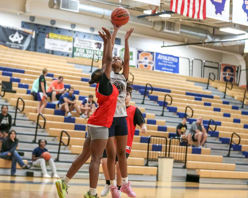 Plano's Jailyn Brown shoots a jump shot at the Oswego girls basketball shootout tournament. June 28, 2024.