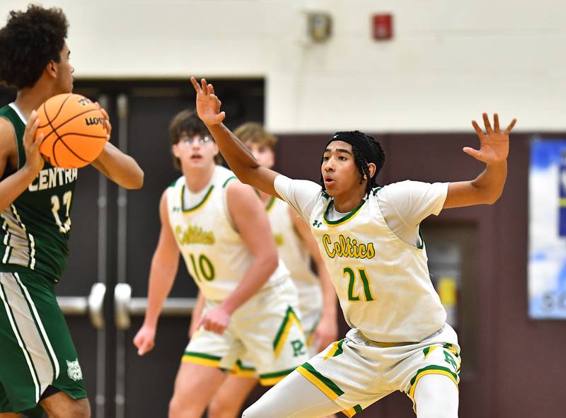 Providence Catholic Jayde Wyett (21) in action during the WJOL tournament game against Plainfield Central on Friday, NOV. 28, 2025, at Joliet.