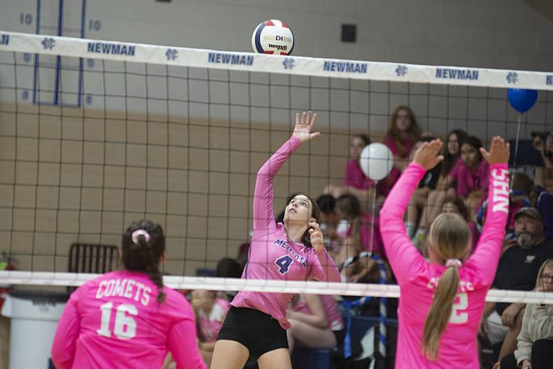 Mendota’s Laylie Denault plays a shot over the net against Newman, Tuesday, Oct. 4, 2022.