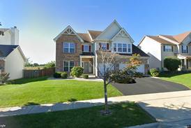 South Elgin: Single-family home goes for $515,000