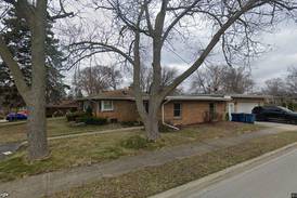 Single-family home in Elmhurst goes for $505,000