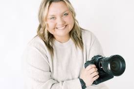 Amboy photographer has her eyes on wedding moments