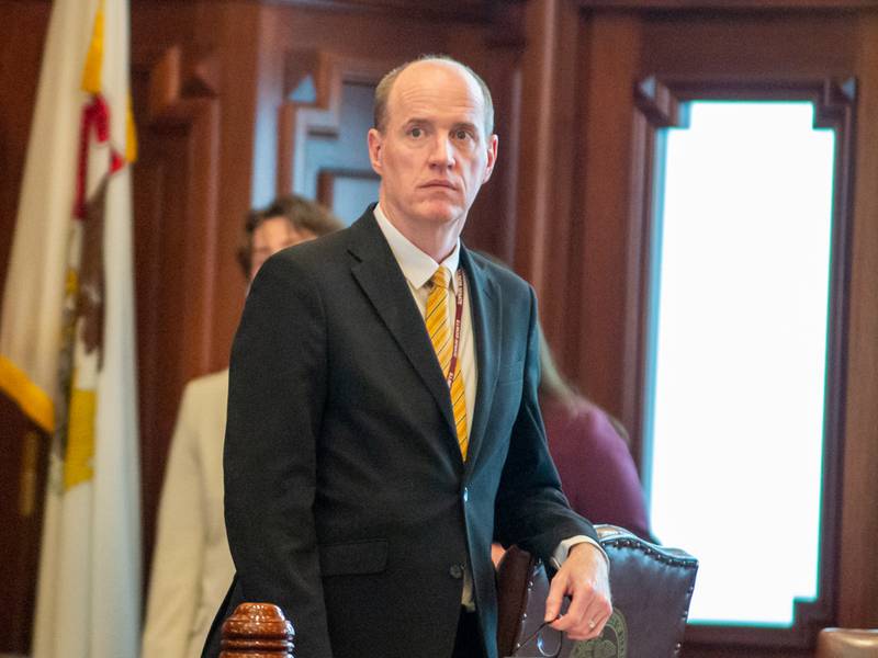 As energy bill continues to take shape, a key Senate architect plans to retire