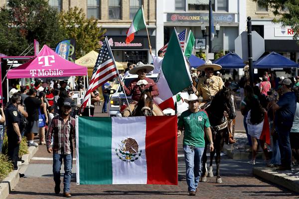 Amid immigration fears, thousands gather to celebrate Mexican Independence Day in Woodstock