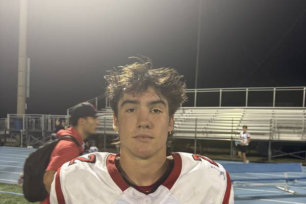Patrick Connors shoulders the load for Hinsdale Central, scores 4 TDs in win at Downers Grove South