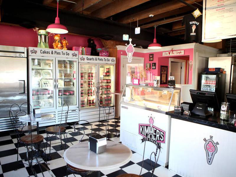9 ice cream parlors in northern Illinois to visit this summer