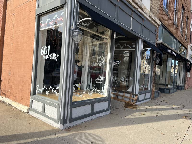 A holiday pop up store opens on Black Friday in downtown Ottawa. The store, 601 Mercantile & Gifts, 601 La Salle St., will be open Friday through Sunday, Dec. 29.