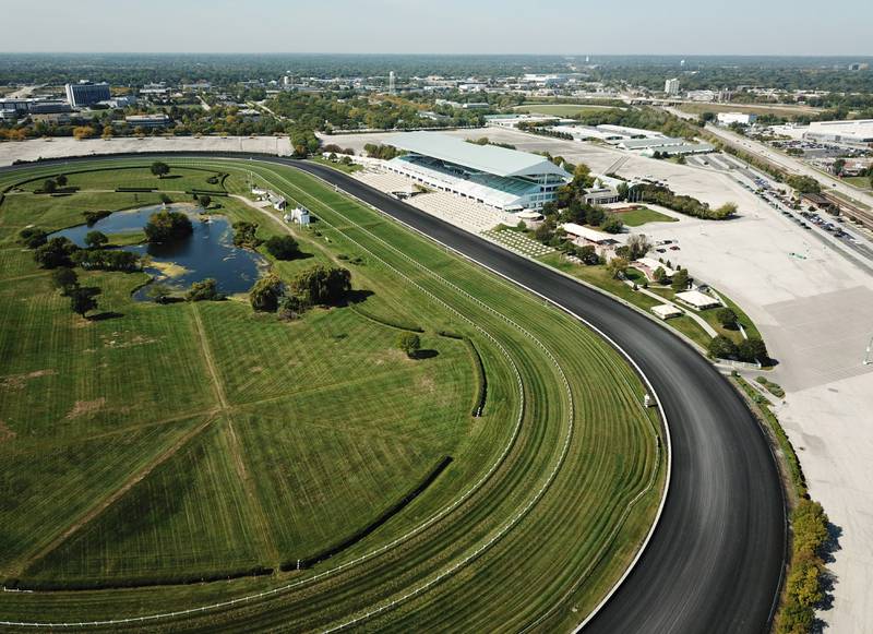 Aerial view of Arlington Park racetrack.