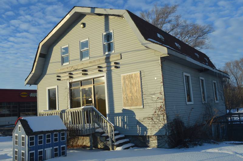 A structure at 4104 W. Elm St. in McHenry, seen Monday, Jan. 3, 2022, is on a property set to be turned into an Arby's restaurant after the McHenry City Council made a zoning change for the parcel.