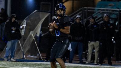 Lincoln-Way East back in form with Jonas Williams back under center