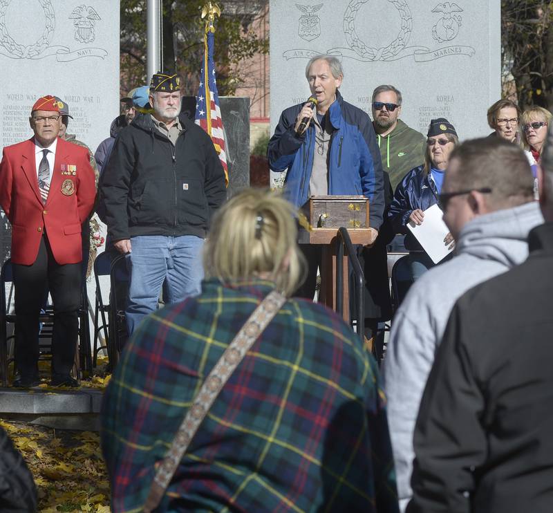 Lloyd Chapman sings "God Bless America" during the Veterans Day ceremony Saturday, Nov. 11, 2023, at Washington Square in Ottawa.