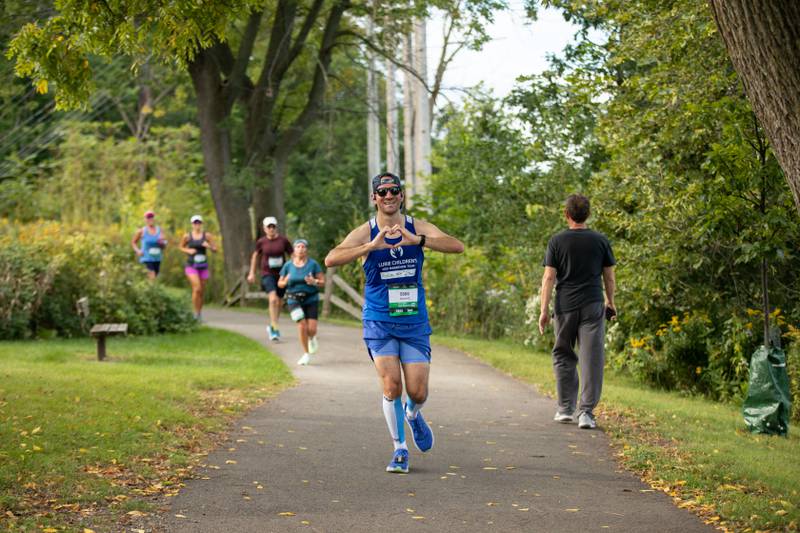 Photos Fox Valley Marathon Races travel through the TriCities Shaw