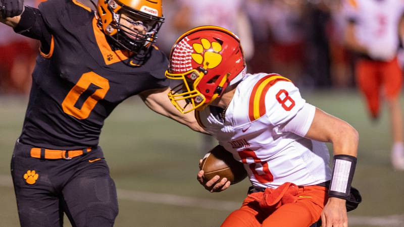 Photos: Batavia at Wheaton Warrenville South football