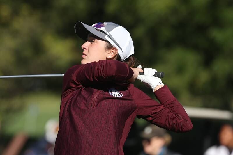 Lockport’s Gianna White tees off at the Hinsdale South Girls Class 2A Golf Sectional at Village Greens of Woodridge. Monday, Oct. 3, 2022, in Darien.