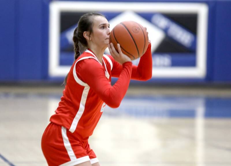 Batavia’s Brooke Carlson shoots the ball during a game at St. Charles North on Tuesday, Feb. 7, 2023.