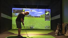 Sterling sports bar swings big with hi-tech golf, food and the Bears; also plans to create outdoor auditorium