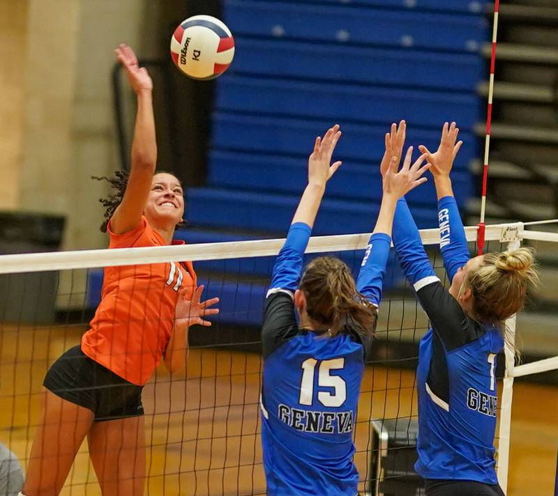 Photos: Geneva hosts Wheaton Warrenville South in girls volleyball