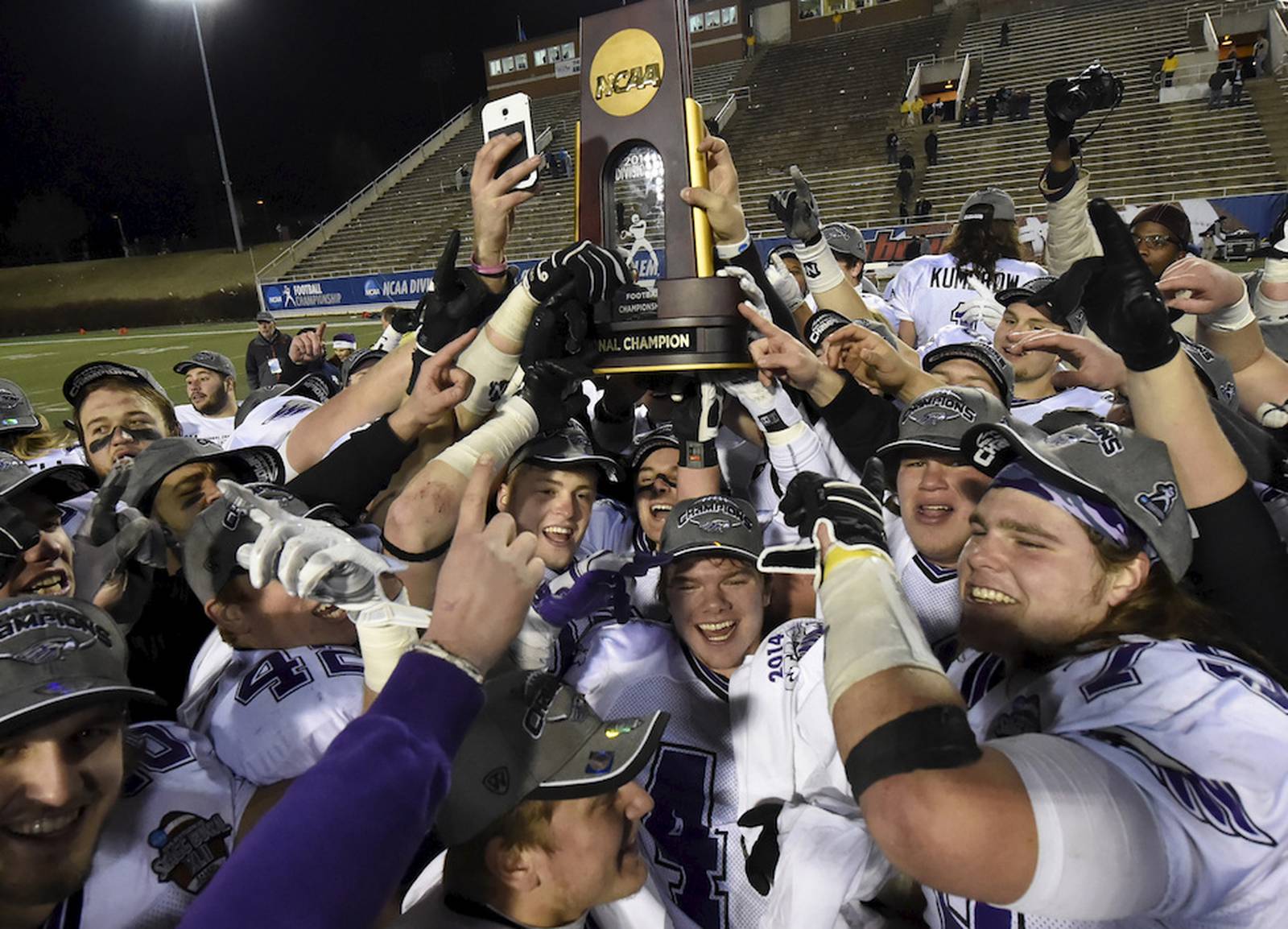 WisWhitewater beats Mount Union for DIII football title Shaw Local