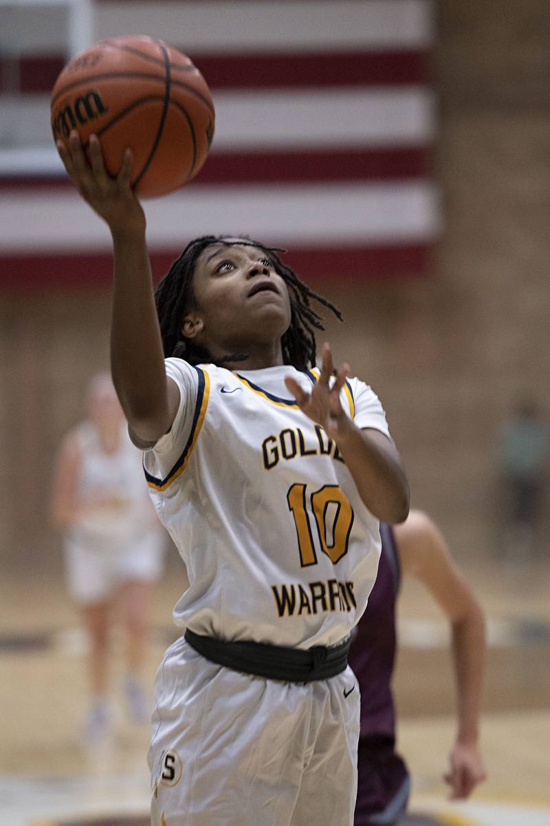 Sterling’s Taah Liberty puts up a shot Monday, Nov. 14, 2022 against IVC.