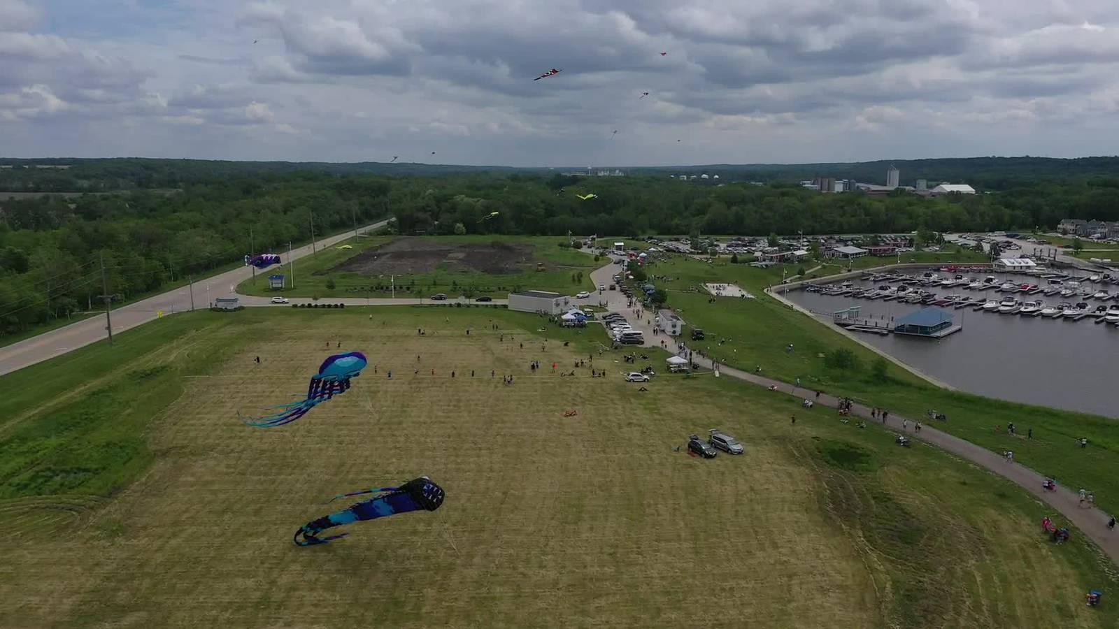 Aerial video of ‘Kites in Flight’ in action in Ottawa Shaw Local