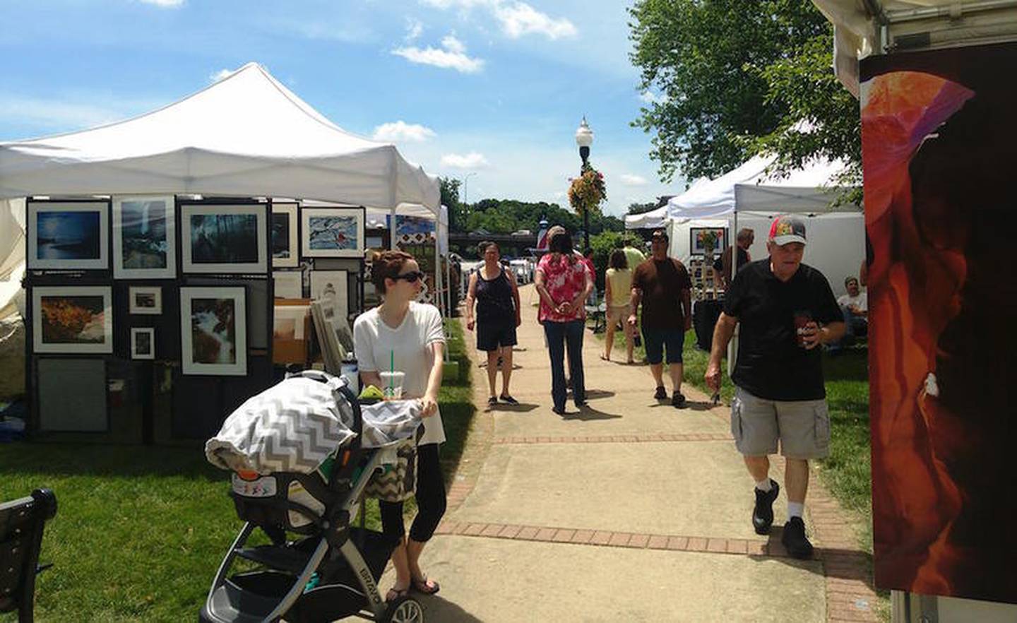 ART ON THE FOX

Downtown Riverfront Park, Algonquin (one block north of Algonquin Road)
June 17-18

Celebrating its 10th anniversary, this art show features a variety of art for sale in a variety of media. The show runs from 10 a.m. to 5 p.m. both days. Visit ArtontheFox.com for more information.