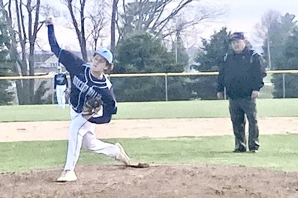 Gus Burr, Maks Baker get timely hits for St. Bede in win at Bureau Valley 