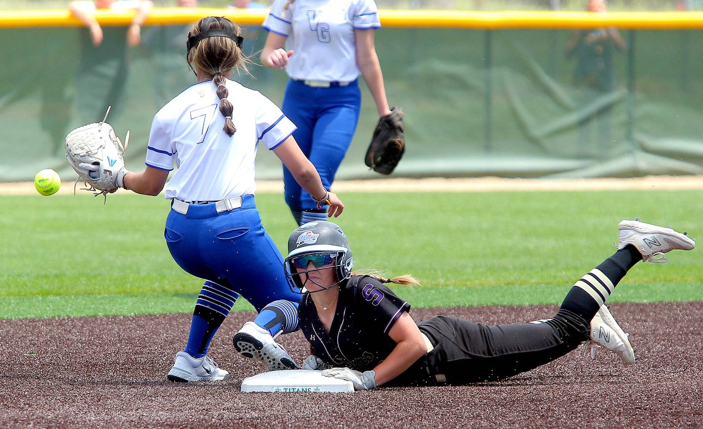1A softball Serena leads into 6th inning but falls in 8th to Villa