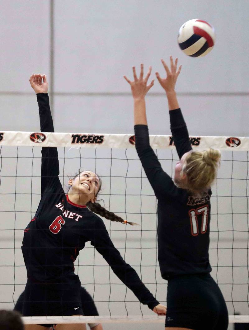 Brian Hill/bhill@dailyherald.com
Benet Academy’s Gabby Stasys (6) and  Wheaton Warrenville South’s Rebecca Bellows (17) Saturday September 17, 2022 in Wheaton.