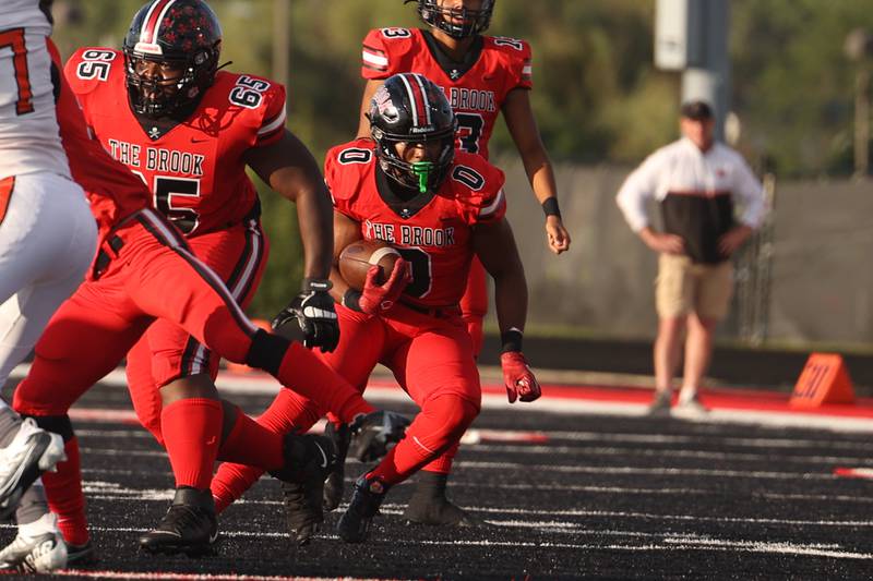 Bolingbrook’s Joshua Robinson makes a cut against Minooka. Friday, Aug. 26, 2022, in Bolingbrook.