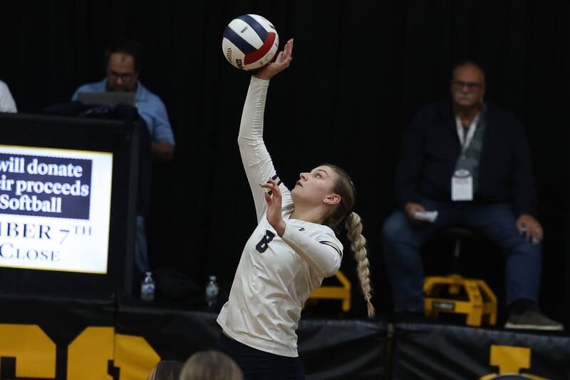 Lemont’s Sophia Swiderski goes up for the shot against St. Laurence in the Class 3A St. Laurence Sectional championship on Thursday, Nov. 7, 2024 in Burbank.